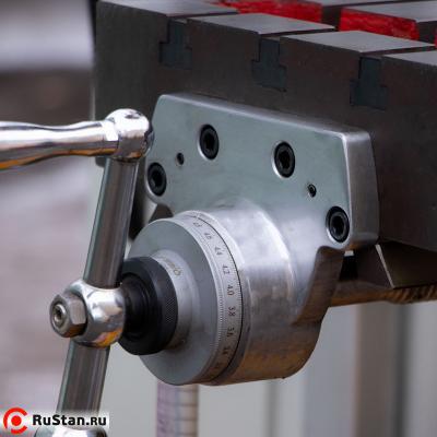 FHX-55PD фрезерный станок с УЦИ фото №5 FHX-55PD фрезерный станок с УЦИ фото №5