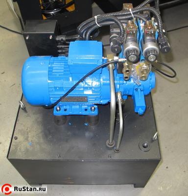 Гидростанция (опция). Высокопроизводительная гидростанция с баком 80 л фото №4 Гидростанция (опция) фото №4