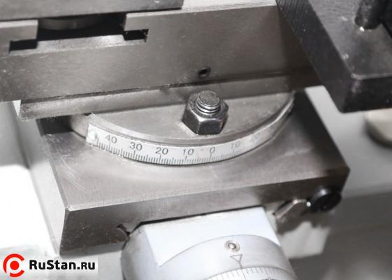 Для удобства нарезания конусов на станке предусмотрена возможность поворота верхней продольной салазки на угол ±60° фото №7 METAL MASTER X32100M фото №7