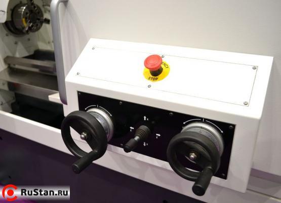 Станок токарный с ЧПУ Optimum L44 CNC - маховики управления фото №16 Станок токарный с ЧПУ Optimum L44 CNC - маховики управления фото №16