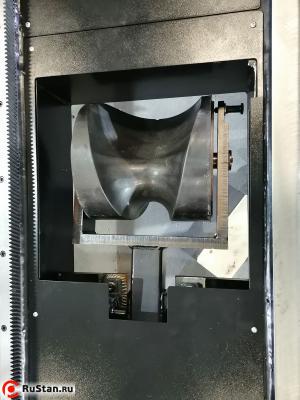 Ролик. Лазерный станок для резки металла с автофокусом Raptor SFL3015 Tube Raycus 3000 Вт фото №9 Лазерный станок для резки металла с автофокусом Raptor SFL3015 Tube Raycus 3000 Вт фото №9